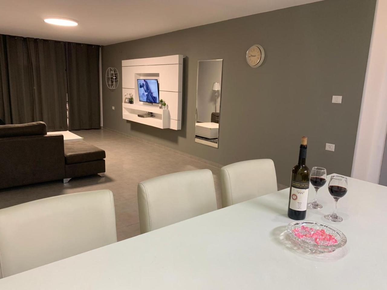 Spat Apartments Bat Jám Kültér fotó